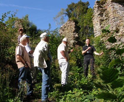 Ruine Falkenstein im Gespräch