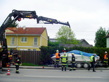 Boot auf Straße